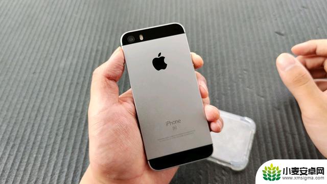 iPhone新品发布：小屏、A17芯、售价约3500元，明年上市