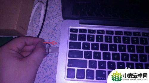 u盘怎么在苹果电脑上使用 MacBook如何连接U盘