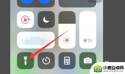 苹果手机打开手电筒不亮 苹果手机手电筒故障无法解决