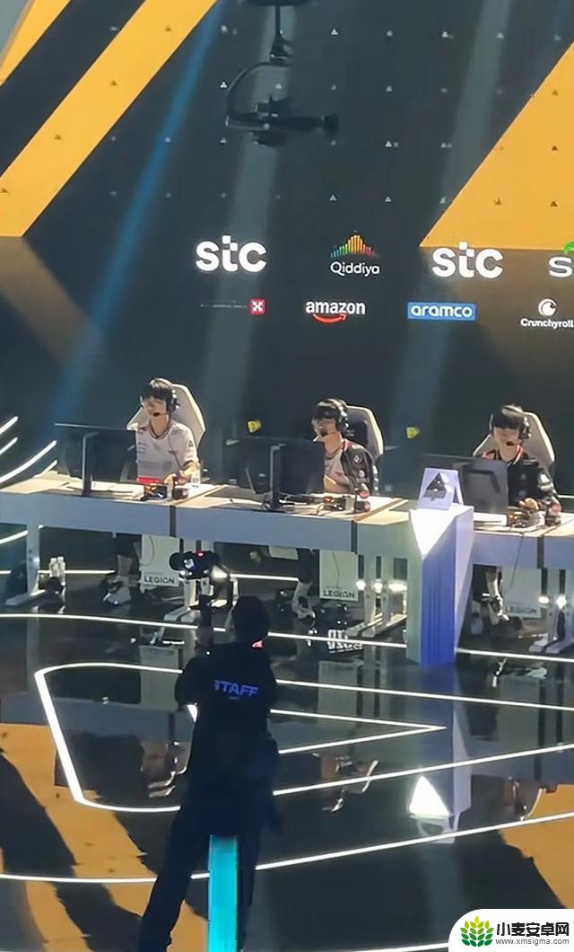 AL战队成功击败T1战队