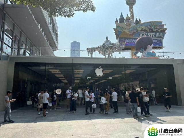 库克发文庆祝iPhone15发售：它们从未有像现在这样不可或缺！法国苹果公司员工罢工......