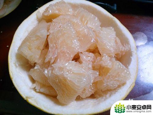 柚子怎么去皮不伤手机 用简单又快速的技巧剥离柚子皮