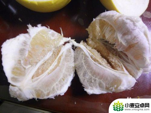 柚子怎么去皮不伤手机 用简单又快速的技巧剥离柚子皮