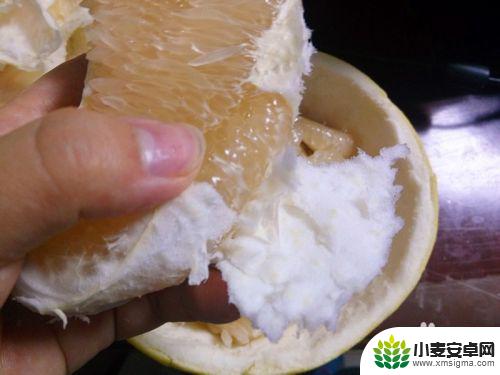 柚子怎么去皮不伤手机 用简单又快速的技巧剥离柚子皮