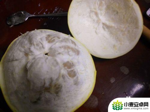 柚子怎么去皮不伤手机 用简单又快速的技巧剥离柚子皮