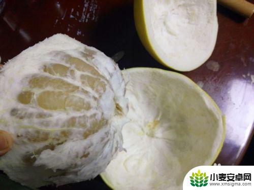 柚子怎么去皮不伤手机 用简单又快速的技巧剥离柚子皮